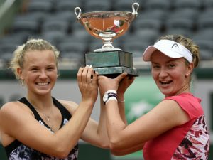 Krejcikova și Siniakova, campioane la Roland Garros în ...