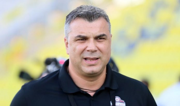 Cosmin-Olăroiu Cosmin-Olăroiu