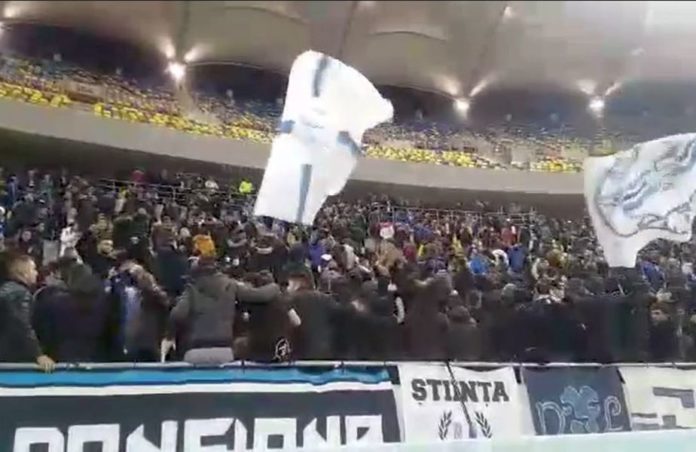 fani craiova cu spatele fani craiova cu spatele