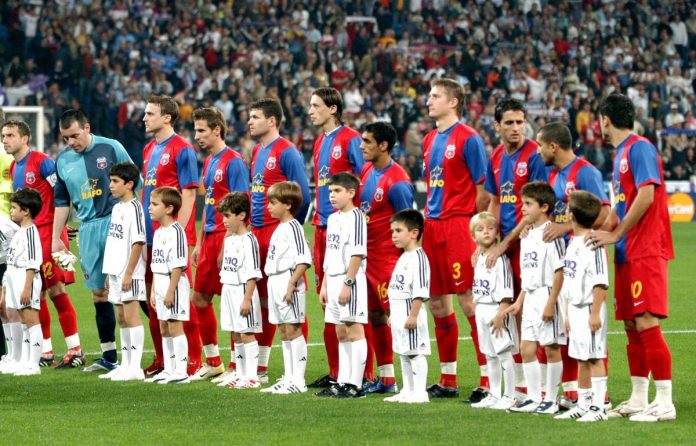 FOTBAL:REAL MADRID-STEAUA BUCURESTI 1-0,LIGA CAMPIONILOR (1.11.2006)