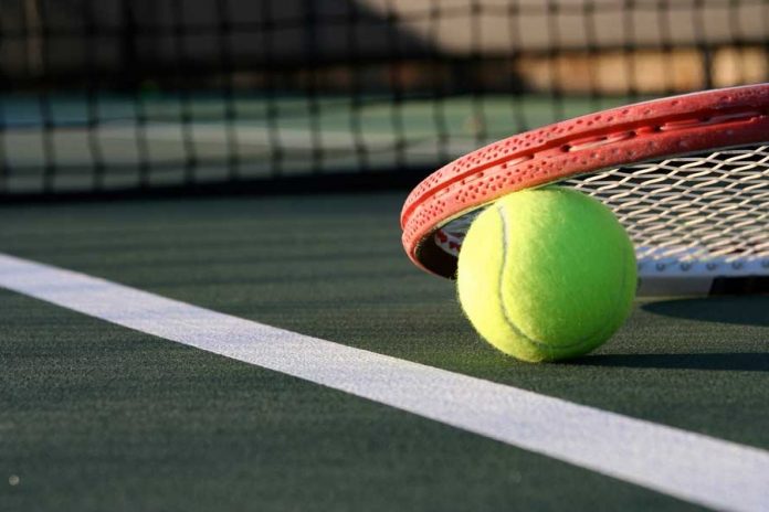Tenis